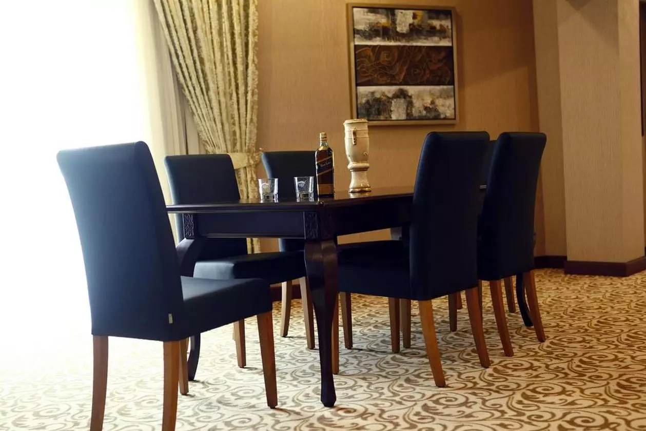 MODERN_SHABAVIZ (7).jpg